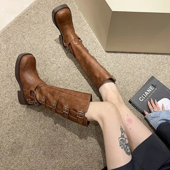 Riza™ - Retro Braune Stiefel mit Gürtelschnalle