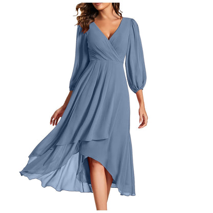 Mia™ – Elegantes Kleid mit V-Ausschnitt und asymmetrischem Saum