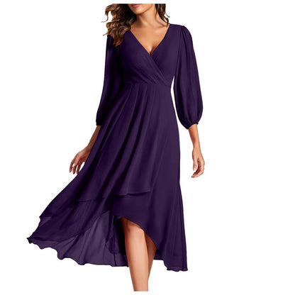 Mia™ – Elegantes Kleid mit V-Ausschnitt und asymmetrischem Saum